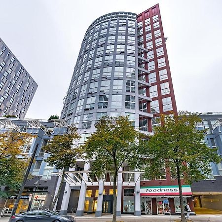밴쿠버 Rare Find Loft With Full Kitchen At Heart Of Downtown 아파트 외부 사진